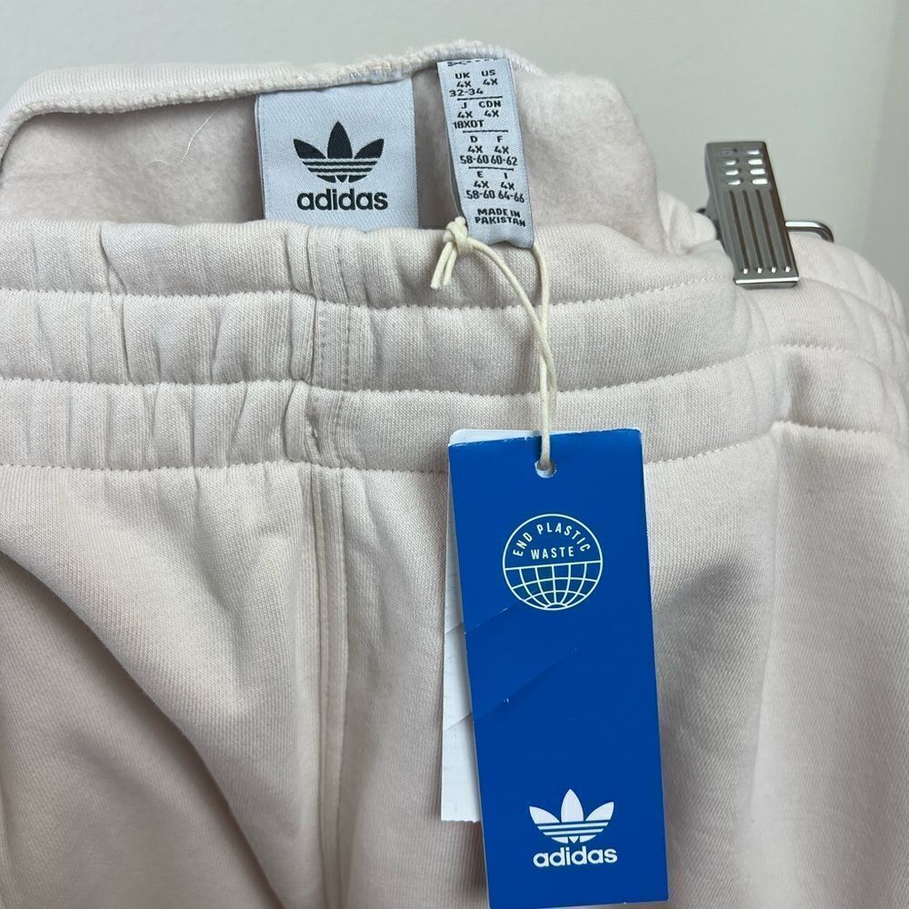 Adidas ESSENTIALS FLEECE JOGGERS (PLUS SIZE) - Picture 10 of 11